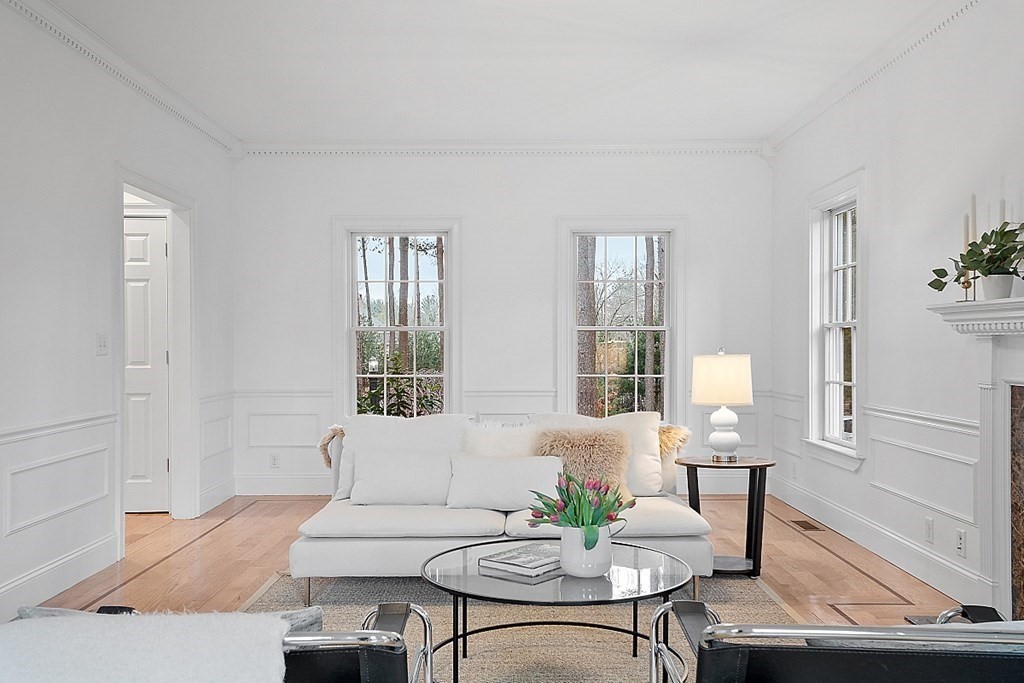 8 Reiling Pond Road Lincoln, MA 01773 - Photo 8 of 35