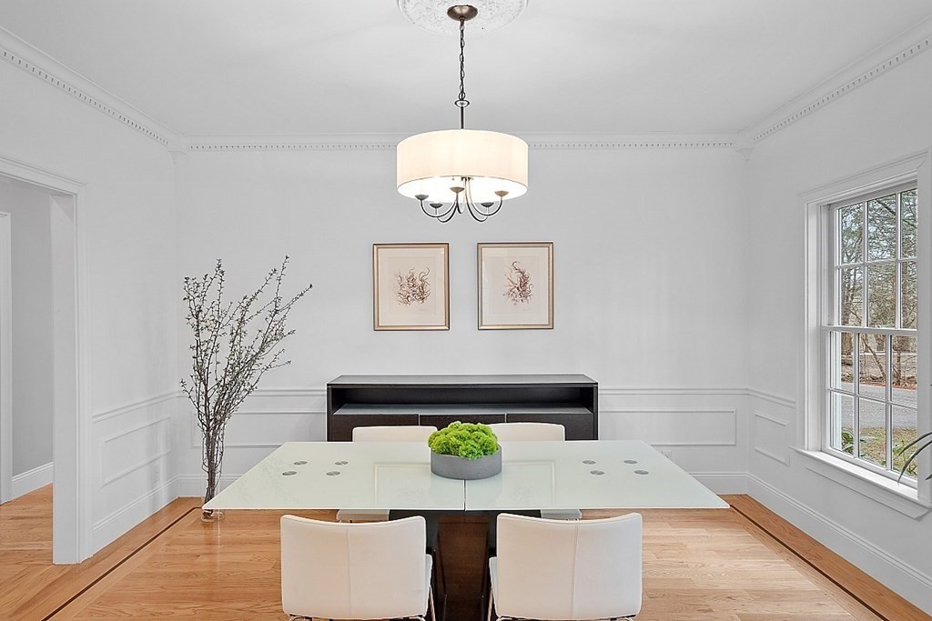 8 Reiling Pond Road Lincoln, MA 01773 - Photo 9 of 35