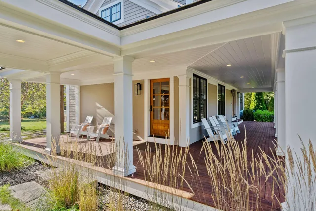 $1,895,000 | 263 Foreside Road, Falmouth, ME 04105