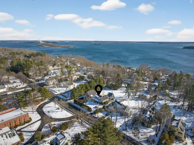 $1,895,000 | 263 Foreside Road, Falmouth, ME 04105