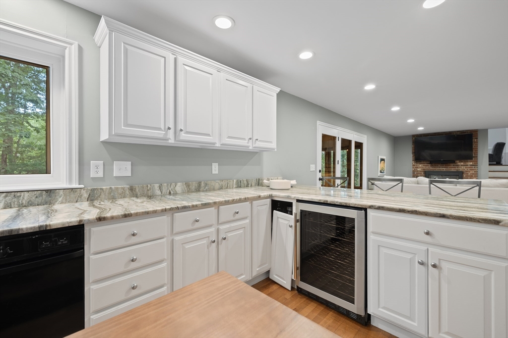 10 Fieldstone Way Boxford, MA 01921 - Photo 7 of 42