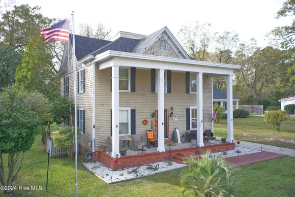 $225,000 | 907 Smyrna Drive, Whiteville, NC 28472