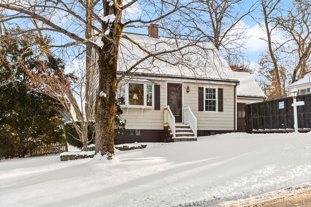 88 Wescroft Road Reading, MA 01867 - Photo 3 of 20 Gallery Image 3