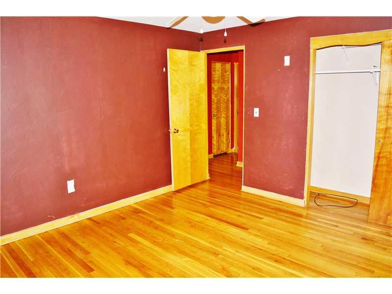 1248 Anderson Road Pittsburgh, PA 15209 - Photo 12 of 25 Master Bedroom.