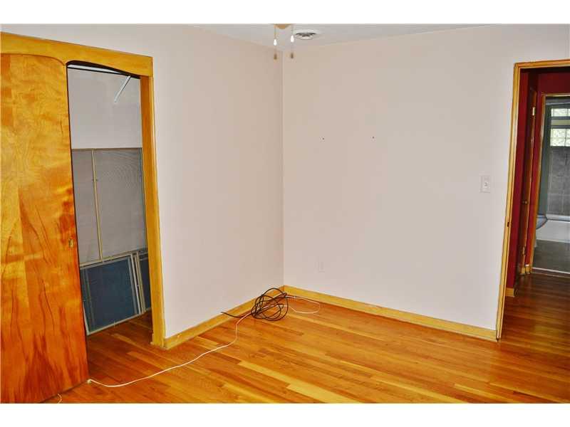 1248 Anderson Road Pittsburgh, PA 15209 - Photo 17 of 25 Bedroom.