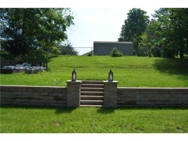 1248 Anderson Road Pittsburgh, PA 15209 - Photo 24 of 25 Yard/Garden.