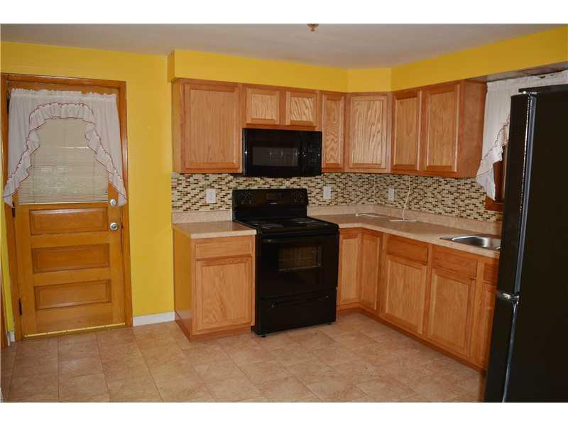 1248 Anderson Road Pittsburgh, PA 15209 - Photo 4 of 25 Kitchen.