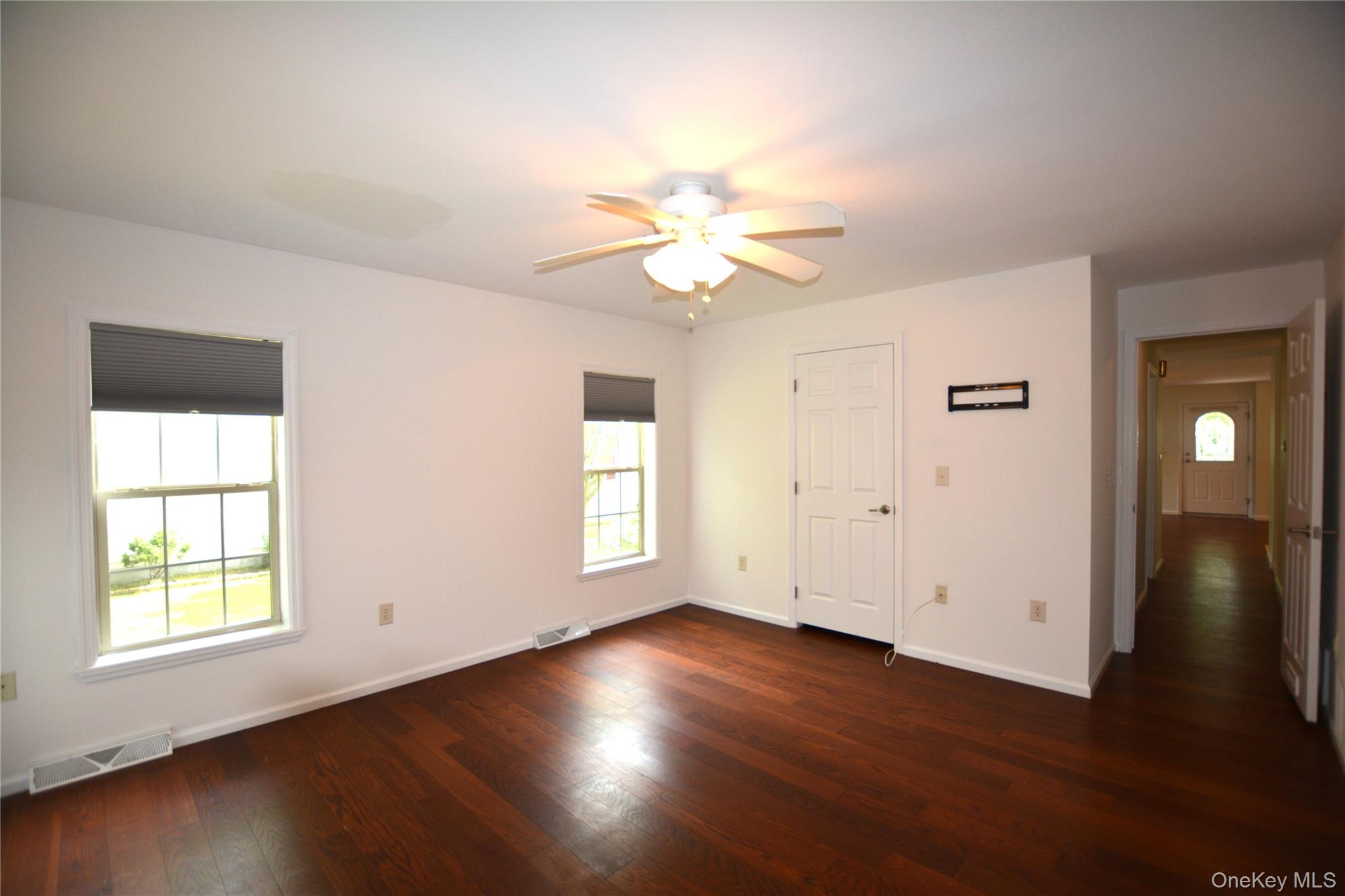 1661 Old Country Road, Unit 516 Riverhead, NY 11901 - Photo 16 of 24