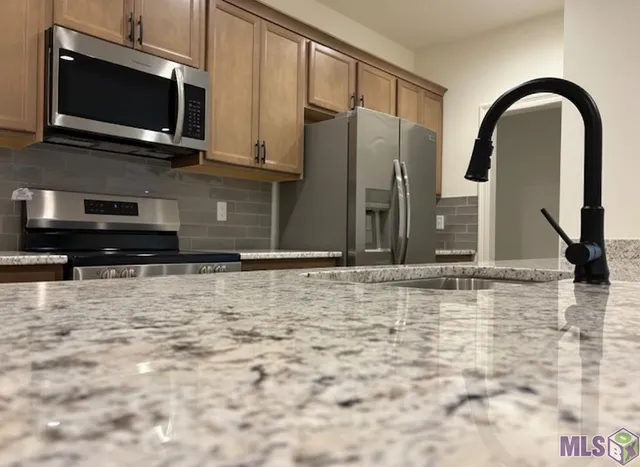 $1,950 | 102 Colony Station, Thibodaux, LA 70301