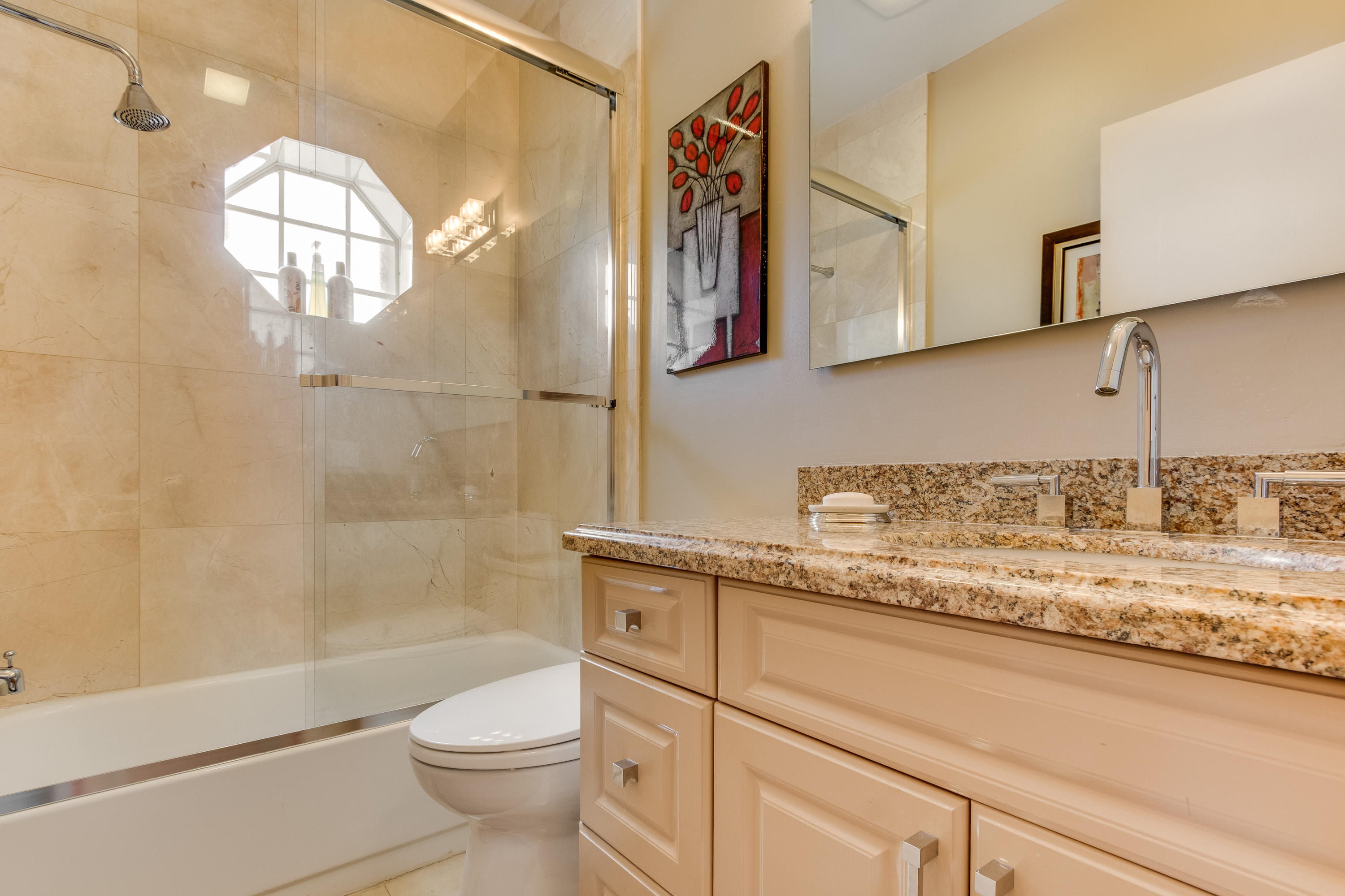 6612 Via Regina Boca Raton, FL 33433 - Photo 12 of 23 Guest Bath