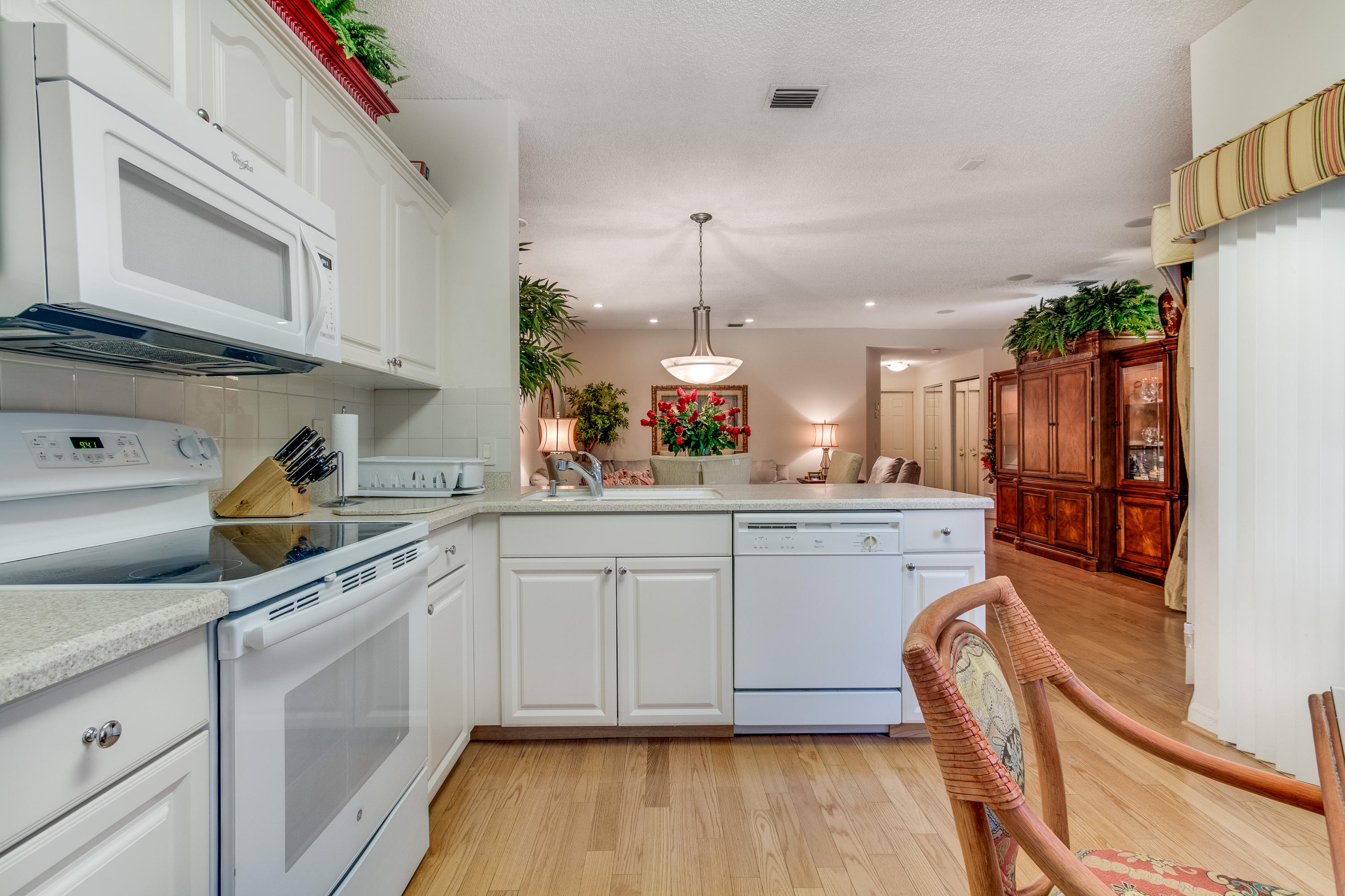 6612 Via Regina Boca Raton, FL 33433 - Photo 10 of 23 Kitchen