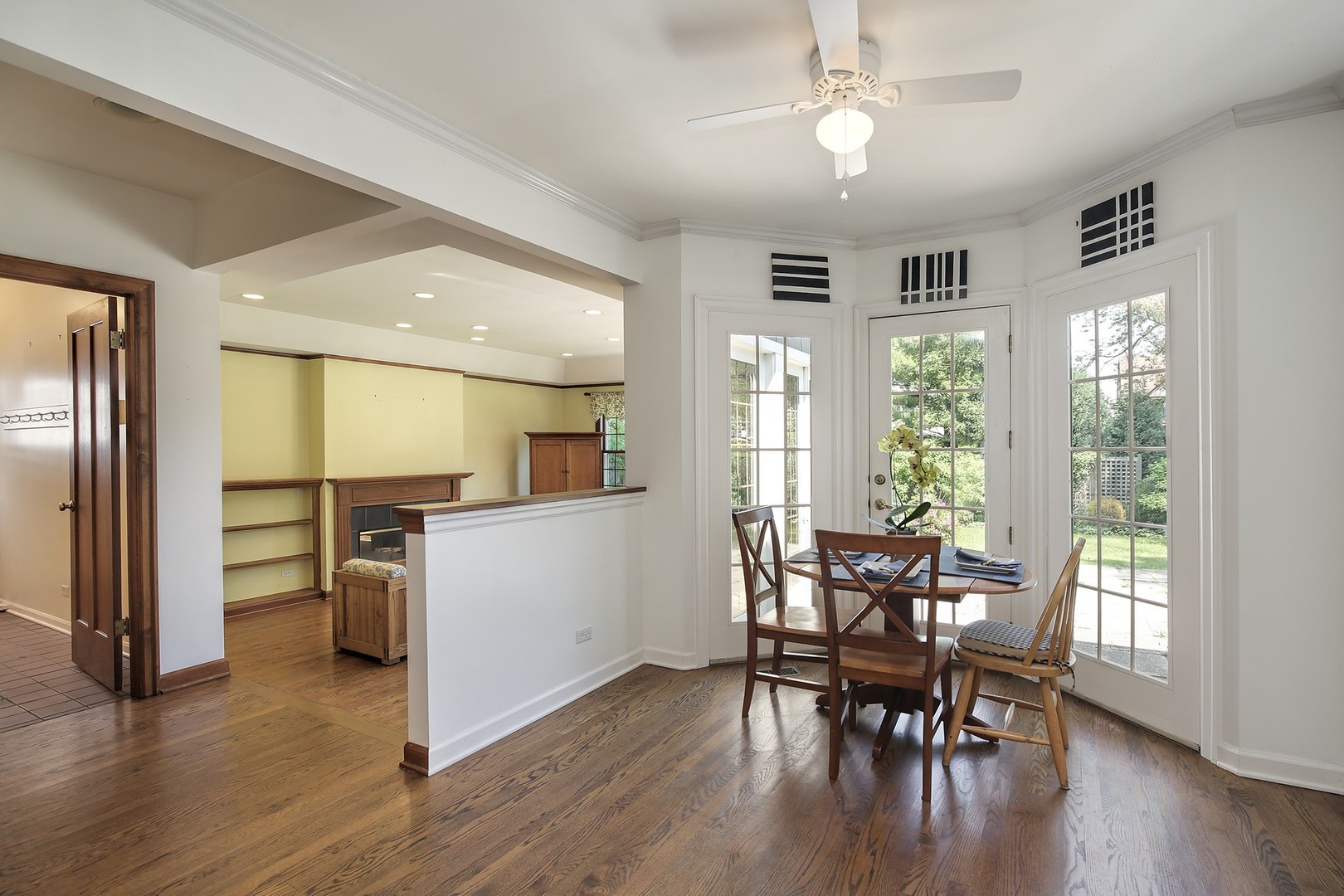 717 Kent Road Kenilworth, IL 60043 - Photo 7 of 19