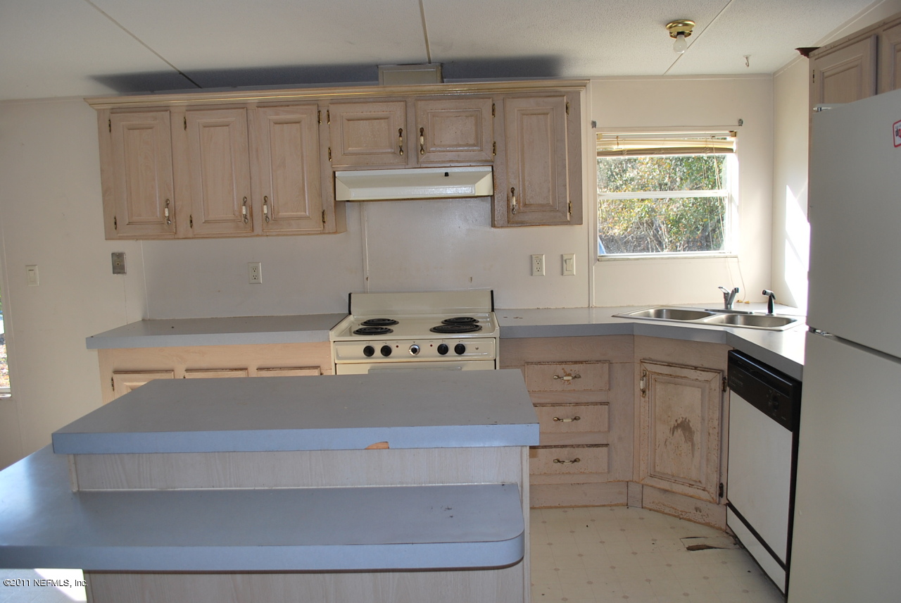 1530 Chaffee Road South Jacksonville, FL 32221 - Photo 8 of 24 Kitchen 2