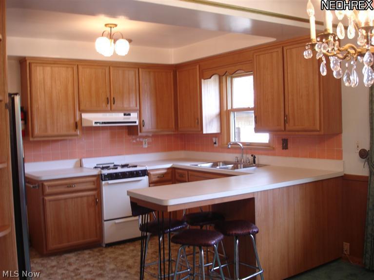 1912 Rush Road Wickliffe, OH 44092 - Photo 5 of 13 Gallery Image 5