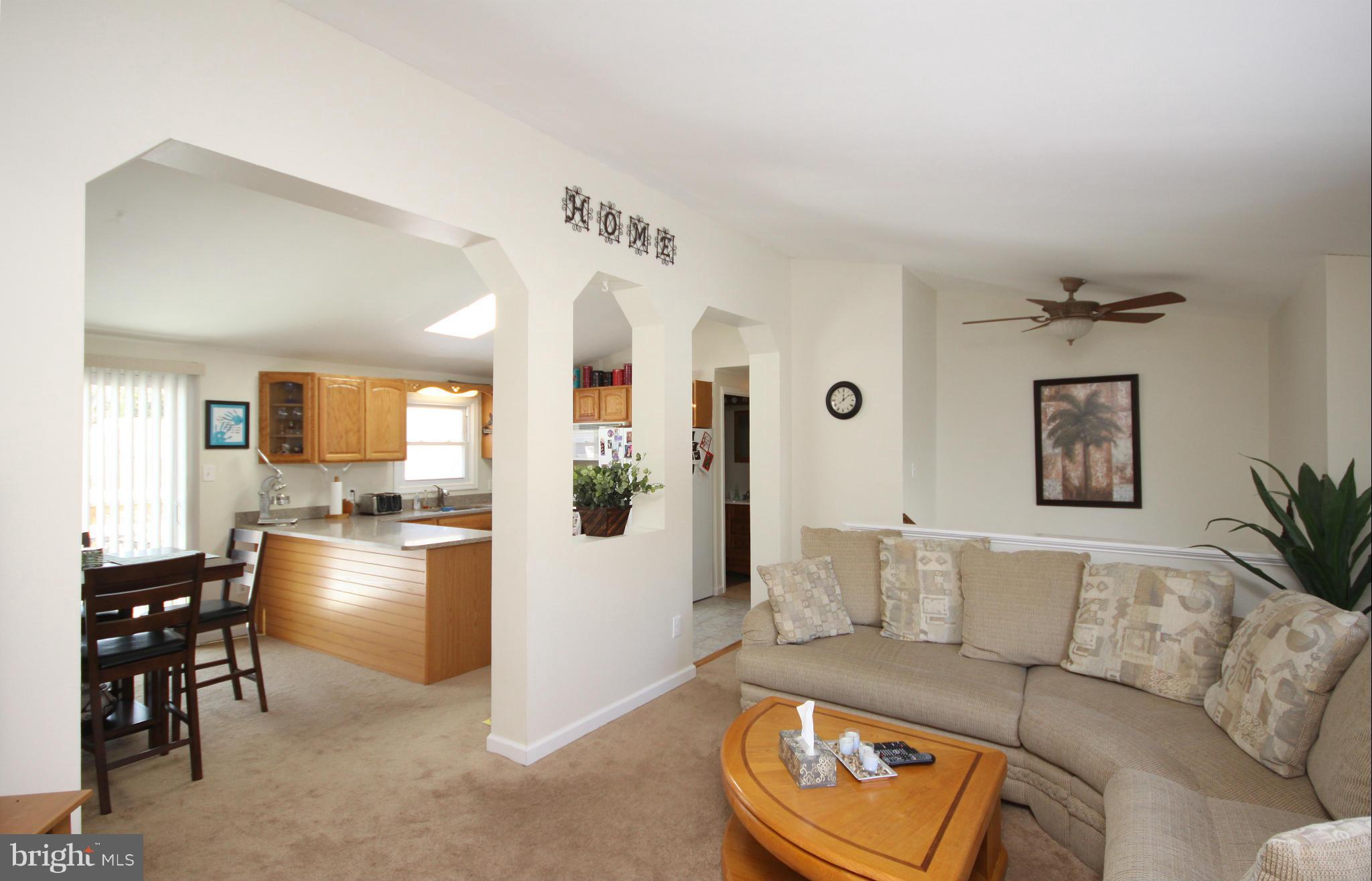8436 Lockwood Road Pasadena, MD 21122 - Photo 4 of 25 Interior (General)