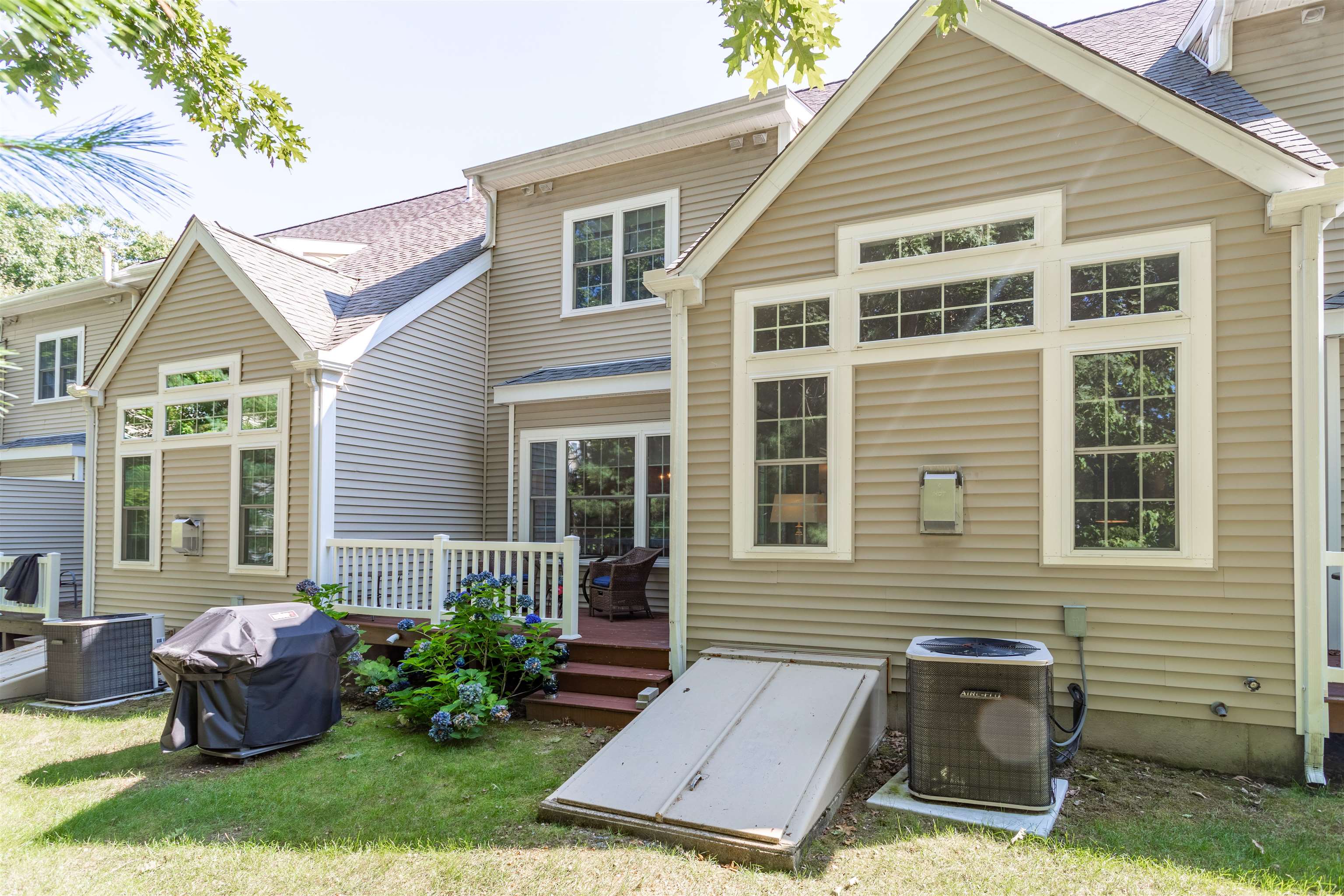 17 Esquire Lane Merrimack, NH 03054 - Photo 33 of 40