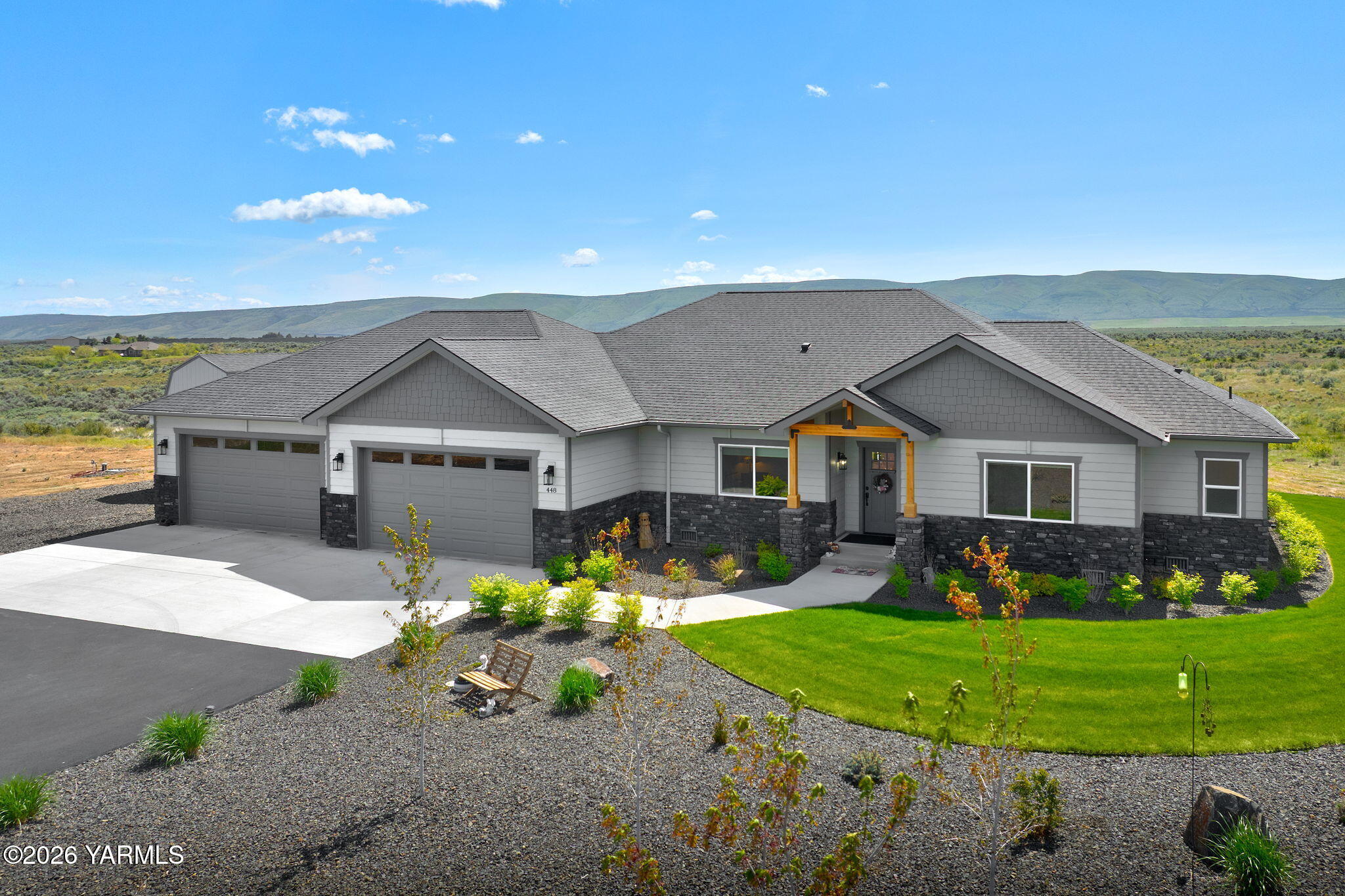 448 Red Tail Road Yakima, WA 98908 - Photo 3 of 32 exterior 3