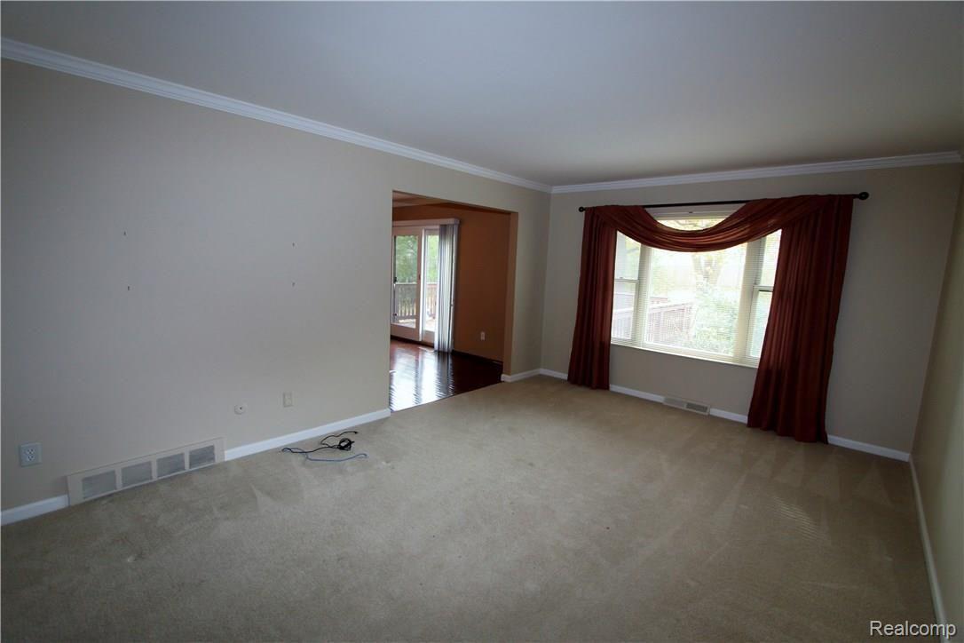 4186 McCandlish Road Grand Blanc, MI 48439 - Photo 5 of 36 IMG_4395.JPG