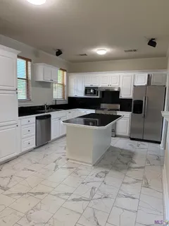 $690,000 | 40174 Dove Estates Court, Gonzales, LA 70737