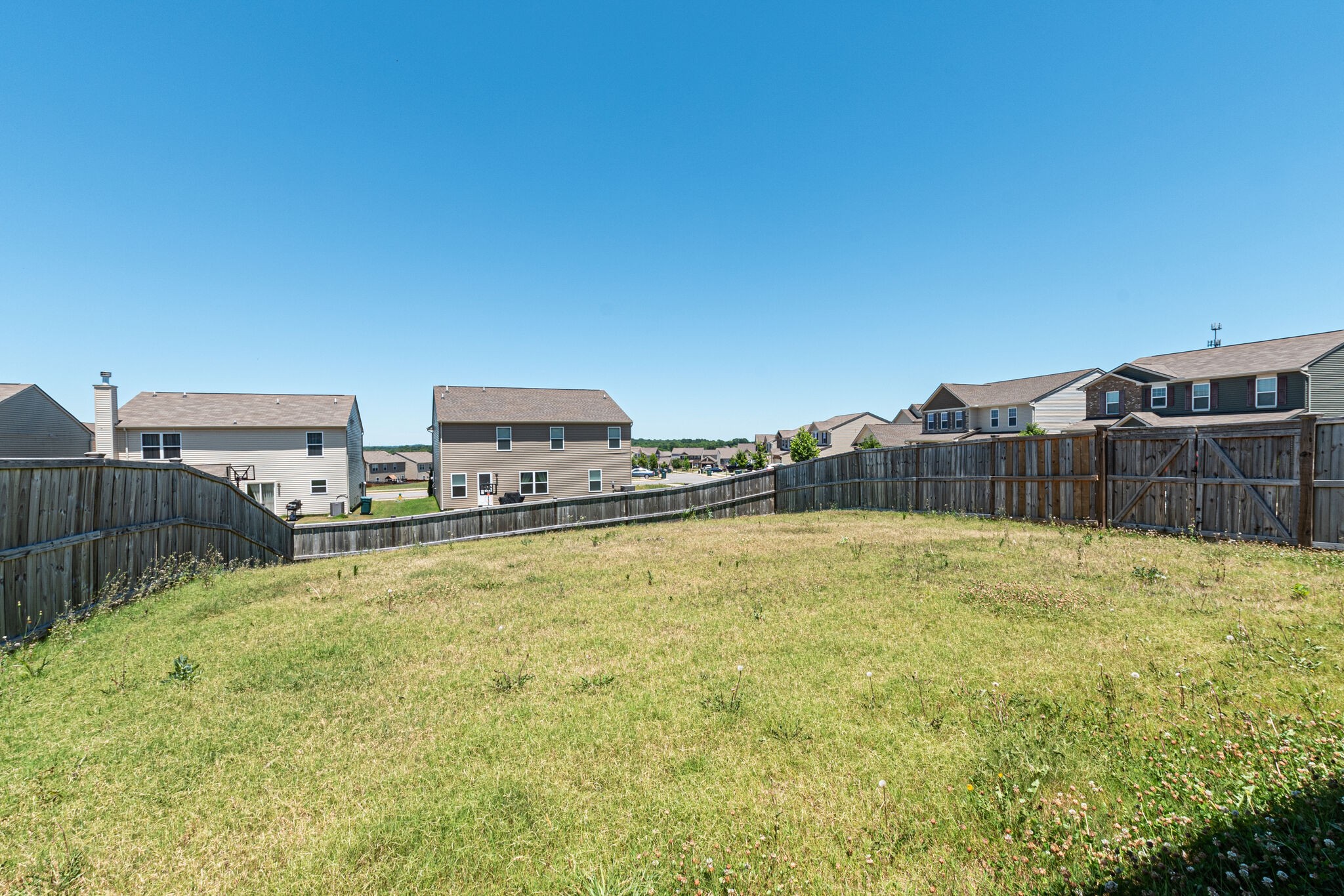 1439 Old Stone Road Lebanon, TN 37087 - Photo 32 of 39 a swimming pool with a yard