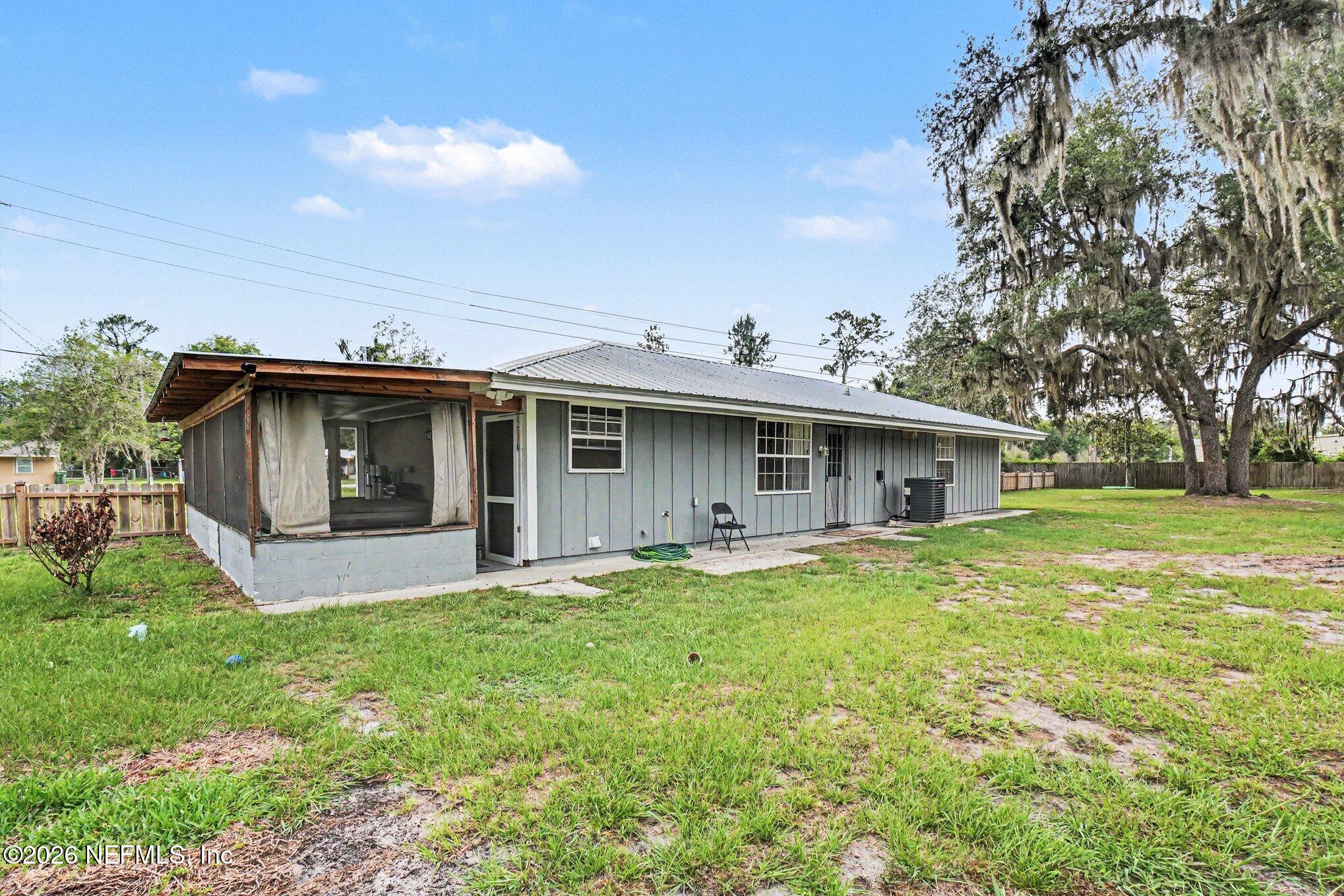 110 Horse Landing Road Satsuma, FL 32189 - Photo 25 of 28 027_file_5505