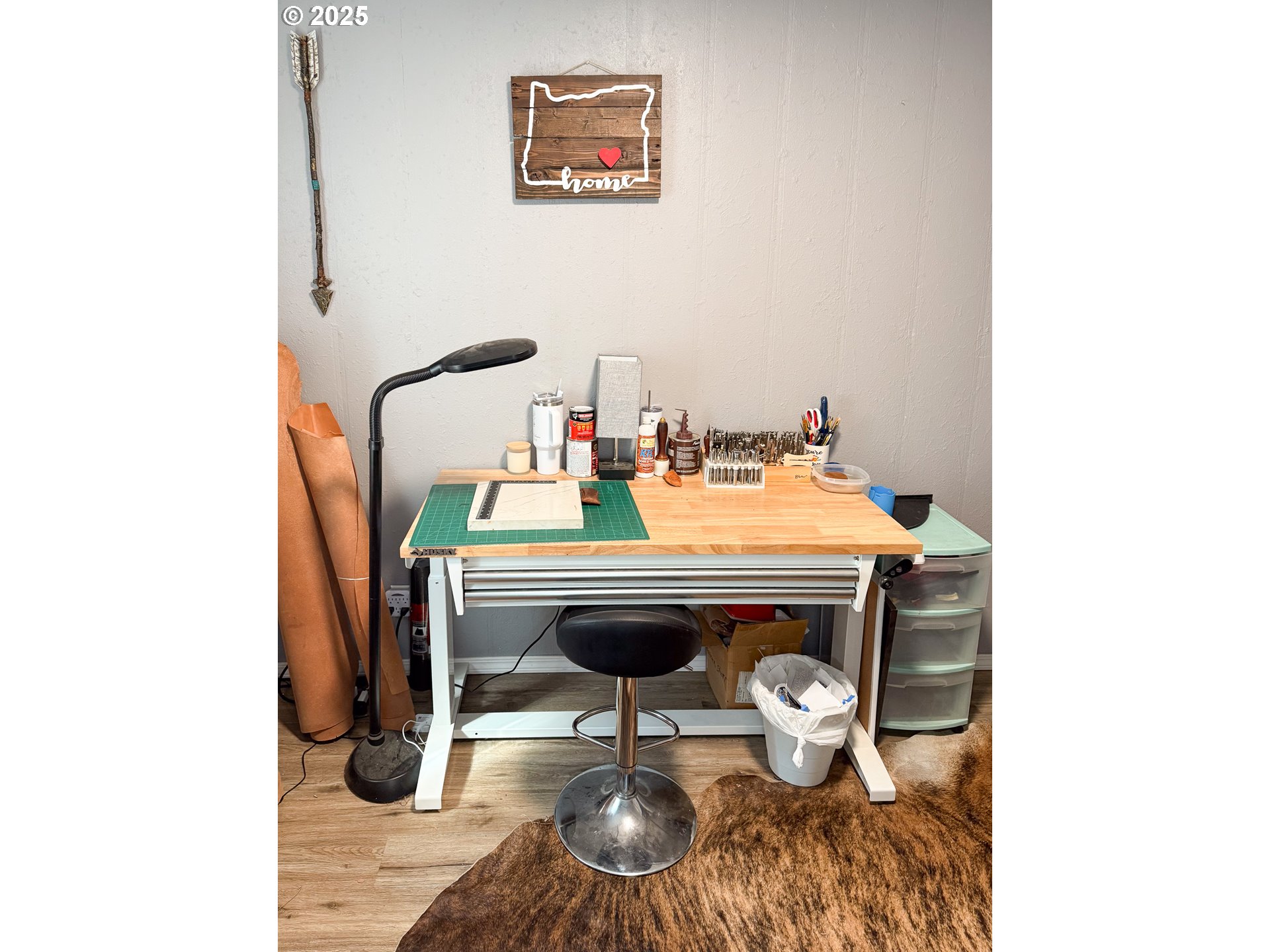 1960 Birch Street Elgin, OR 97827 - Photo 9 of 19 a view of sitting area with furniture