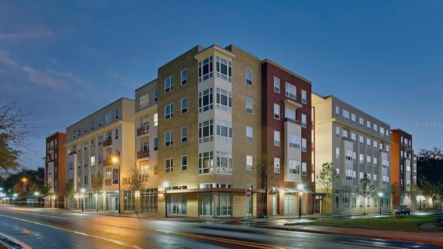 $21 | 491 West University Avenue, Unit 110, Gainesville, FL 32601