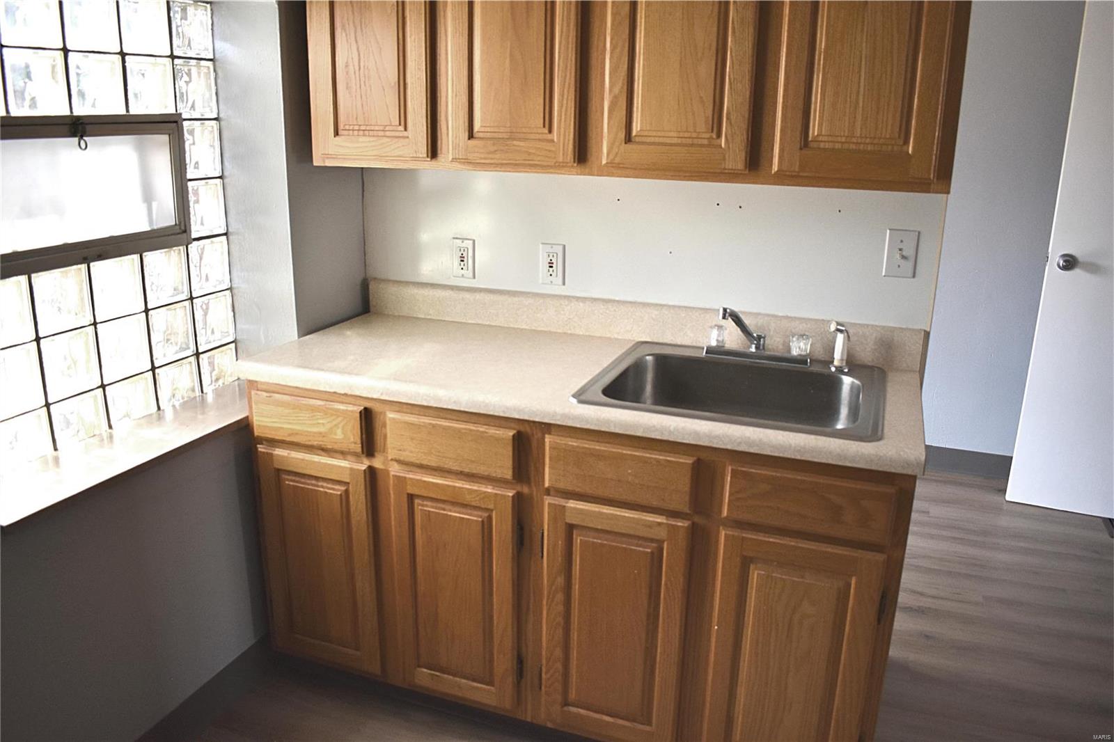 8206 Gravois Road St. Louis, MO 63123 - Photo 19 of 30