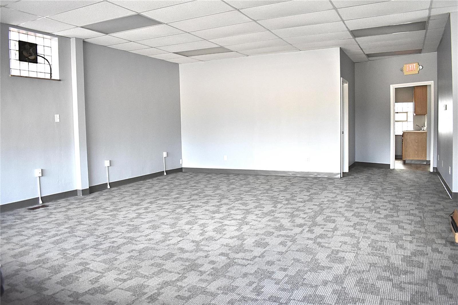 8206 Gravois Road St. Louis, MO 63123 - Photo 5 of 30