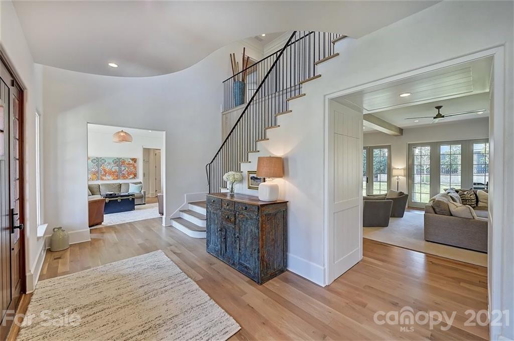 3452 Foxcroft Road Charlotte, NC 28211 - Photo 4 of 48 a view of a living room