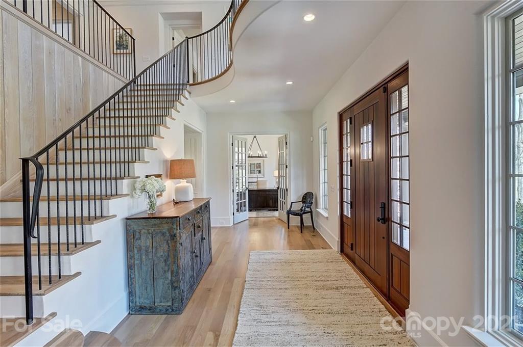 3452 Foxcroft Road Charlotte, NC 28211 - Photo 6 of 48