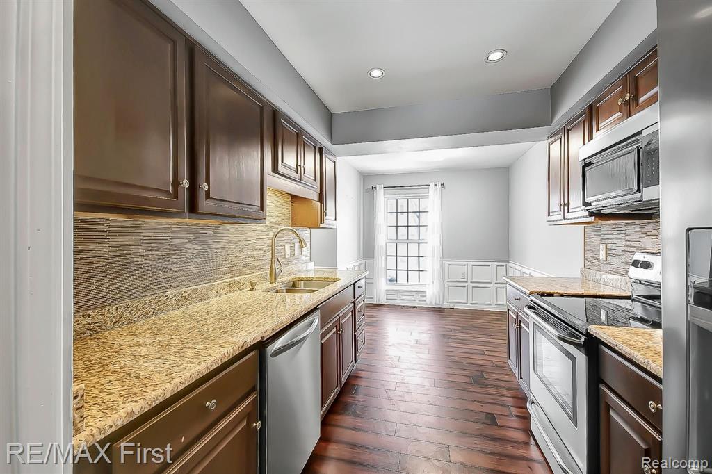 148 Stratford Lane Rochester Hills, MI 48309 - Photo 8 of 23