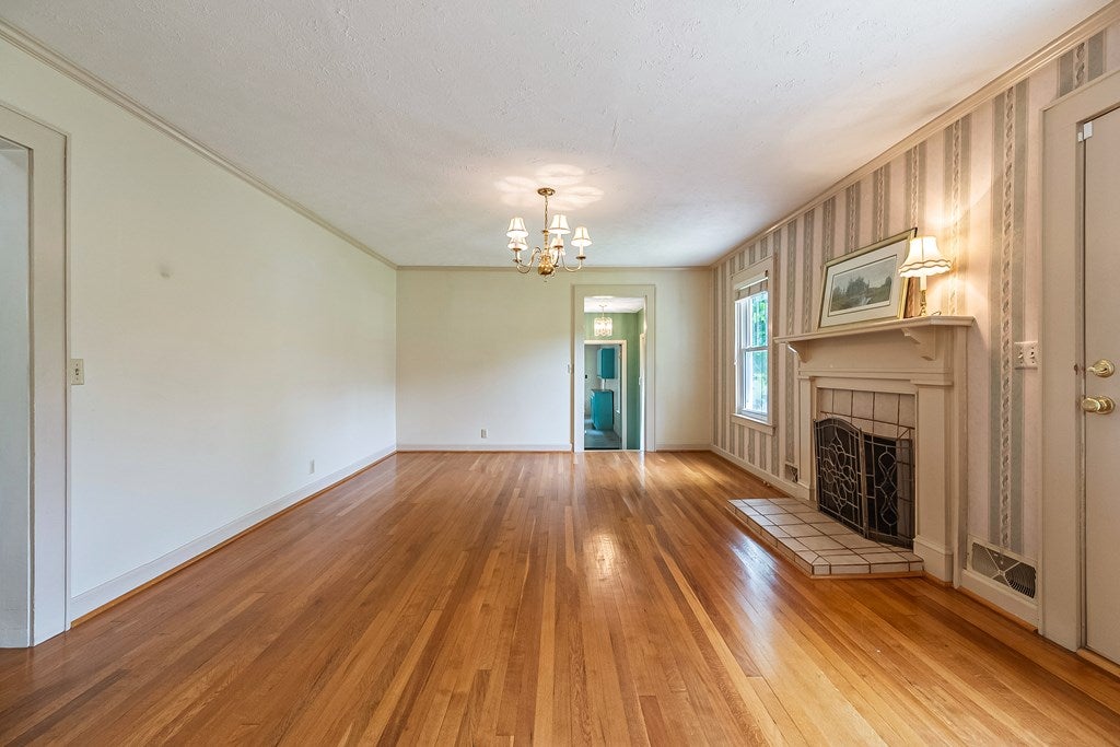 1714 Fort Chiswell Road Max Meadows, VA 24360 - Photo 7 of 100 Gallery Image 7