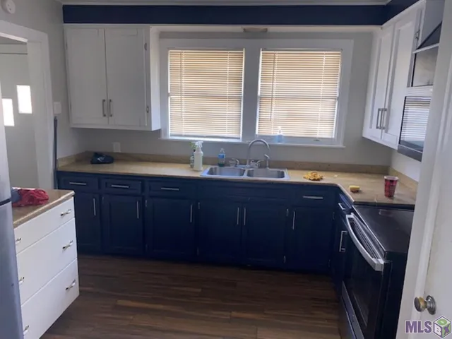 $1,750 | 1325 South Foster Drive, Baton Rouge, LA 70806