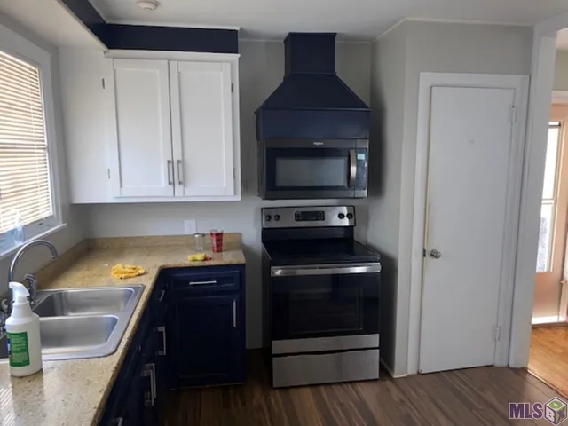 $1,750 | 1325 South Foster Drive, Baton Rouge, LA 70806