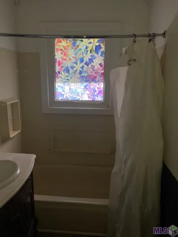 $1,750 | 1325 South Foster Drive, Baton Rouge, LA 70806