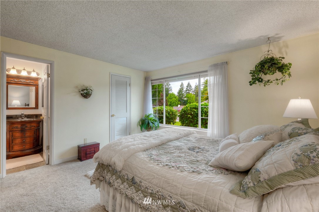 16223 143rd Place Southeast Renton, WA 98058 - Photo 15 of 20 Gallery Image 15