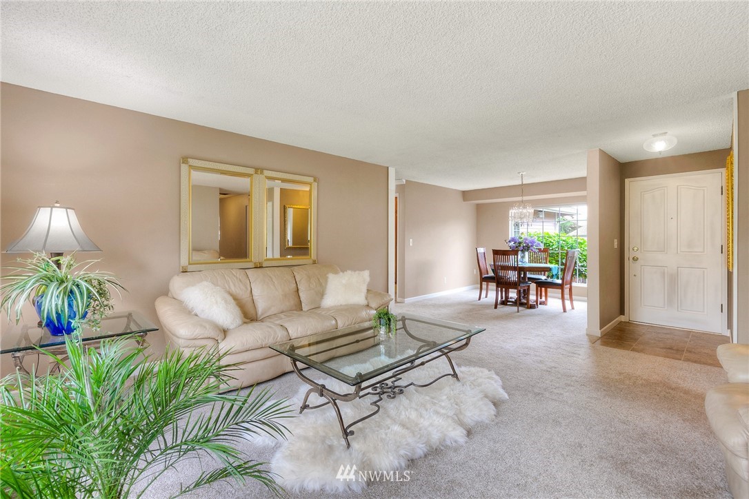 16223 143rd Place Southeast Renton, WA 98058 - Photo 3 of 20 Gallery Image 3