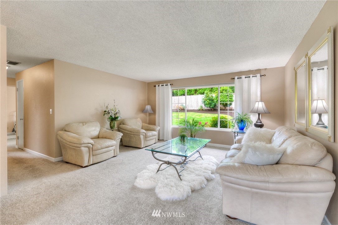 16223 143rd Place Southeast Renton, WA 98058 - Photo 4 of 20 Gallery Image 4
