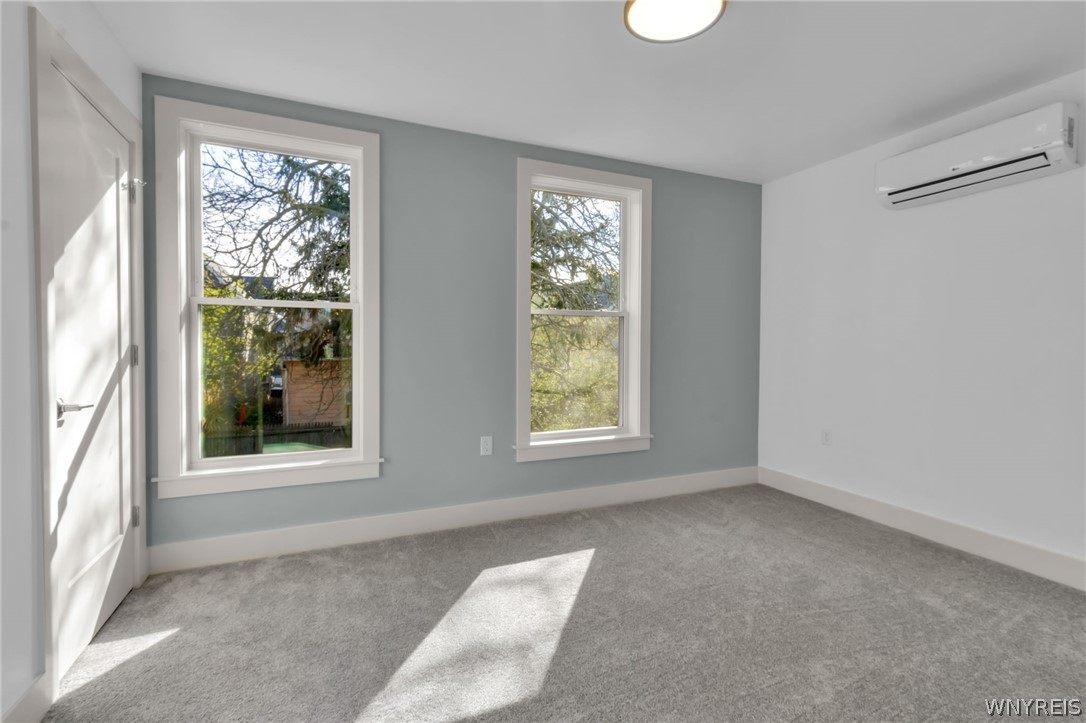 143 Howell Street Buffalo, NY 14207 - Photo 19 of 34