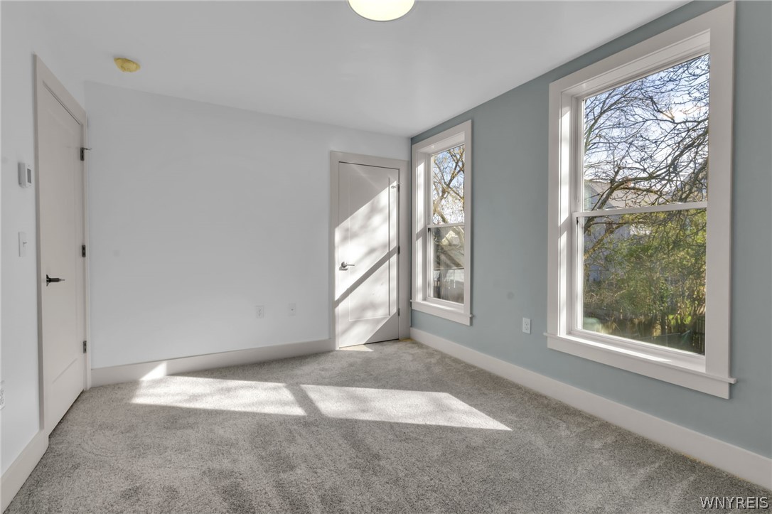143 Howell Street Buffalo, NY 14207 - Photo 20 of 34