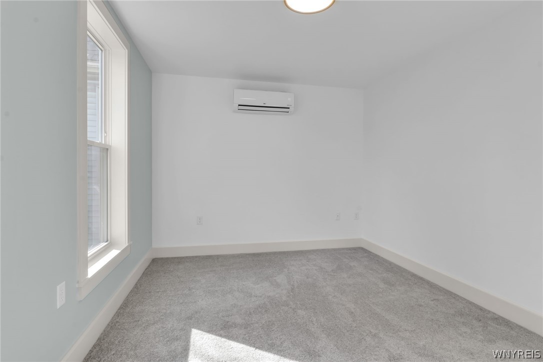 143 Howell Street Buffalo, NY 14207 - Photo 21 of 34