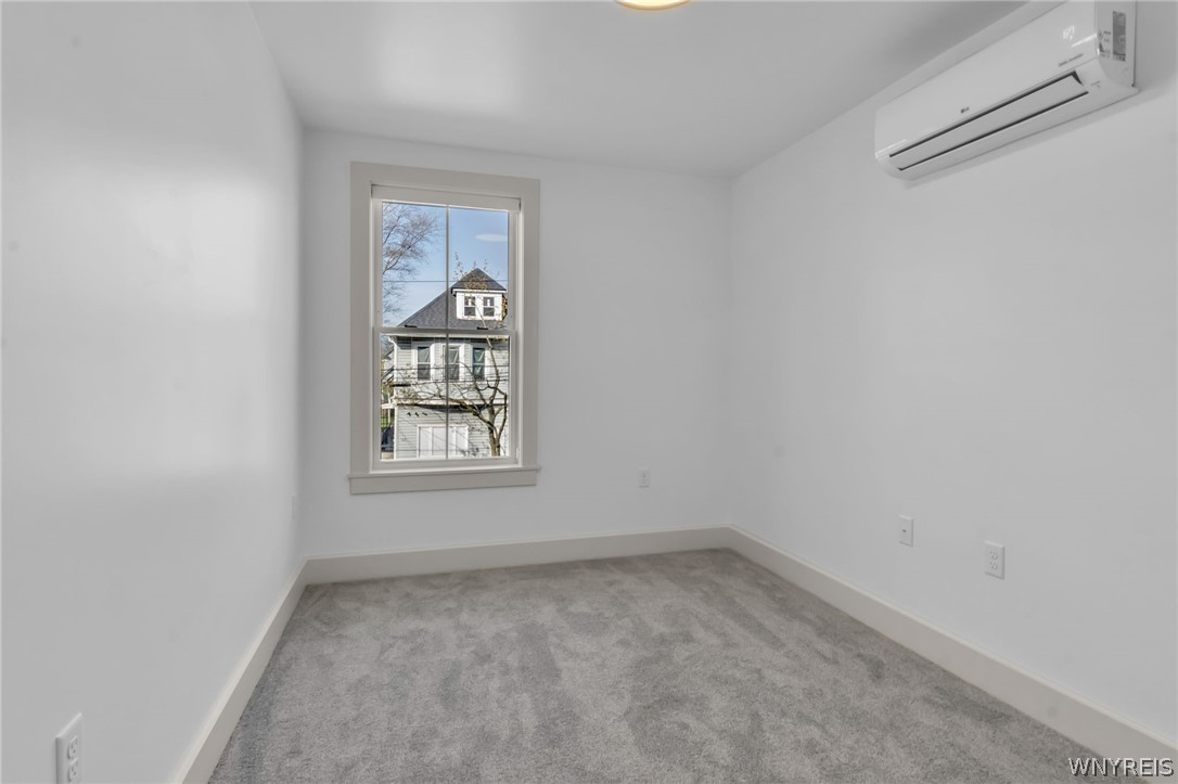 143 Howell Street Buffalo, NY 14207 - Photo 27 of 34