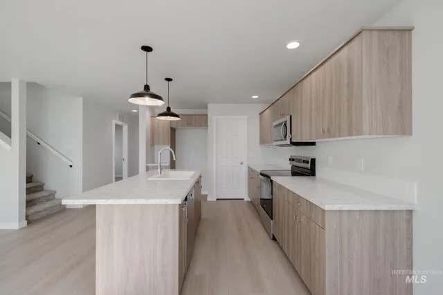 $449,990 | 231 Caribou Court, Horseshoe Bend, ID 83629