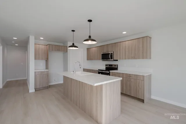 $449,990 | 231 Caribou Court, Horseshoe Bend, ID 83629