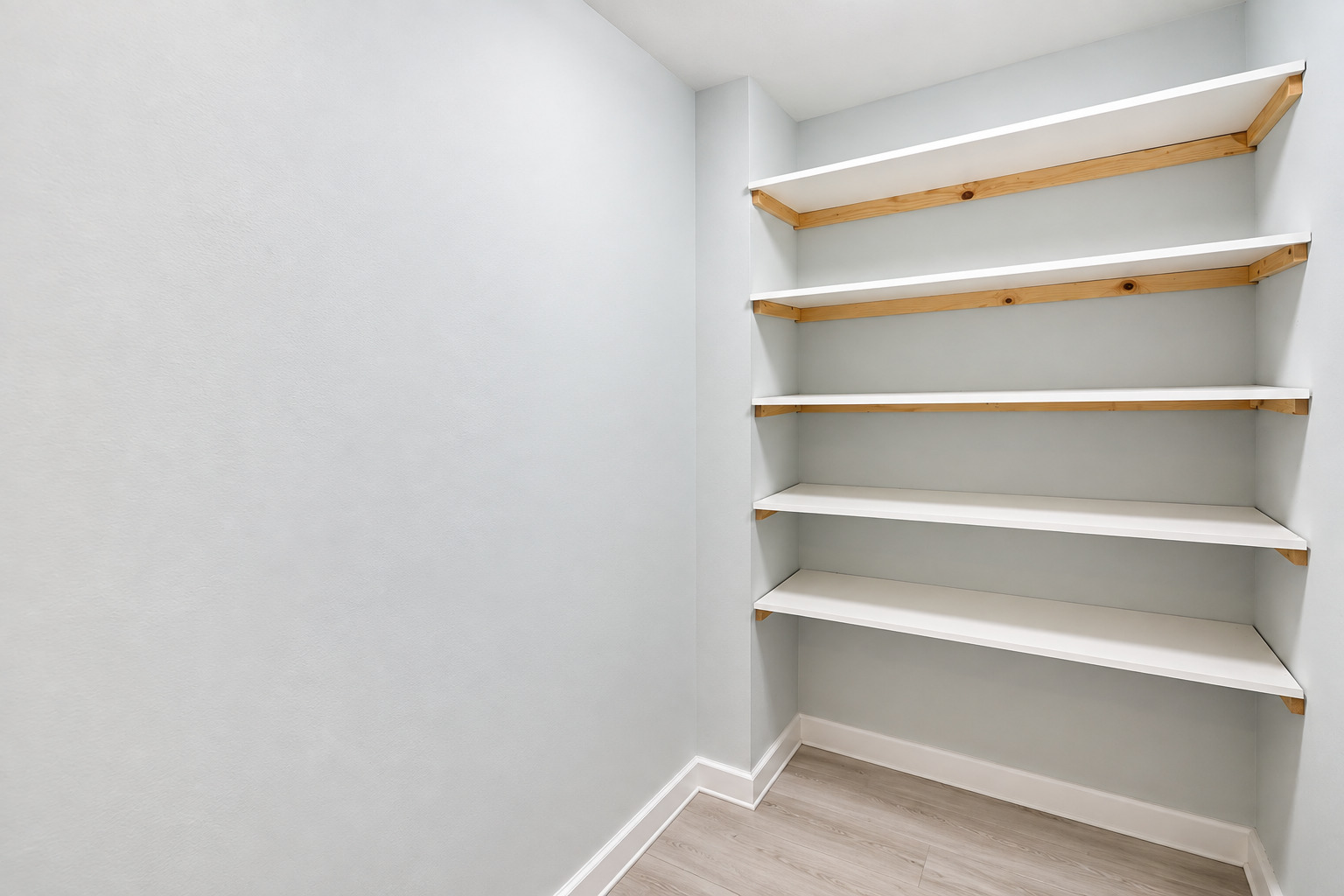 1755 Rand Road, Unit 10 Des Plaines, IL 60016 - Photo 14 of 16 Gallery Image 14