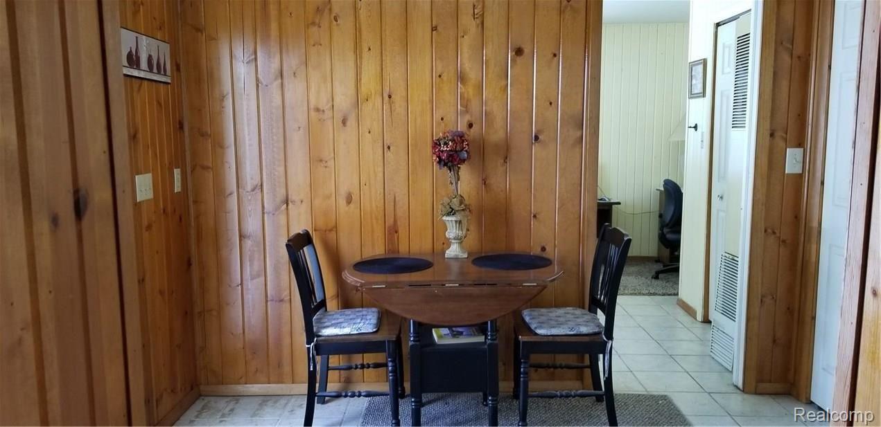 1910 Otsego Road St. Helen, MI 48656 - Photo 12 of 26 20180405_151000.jpg