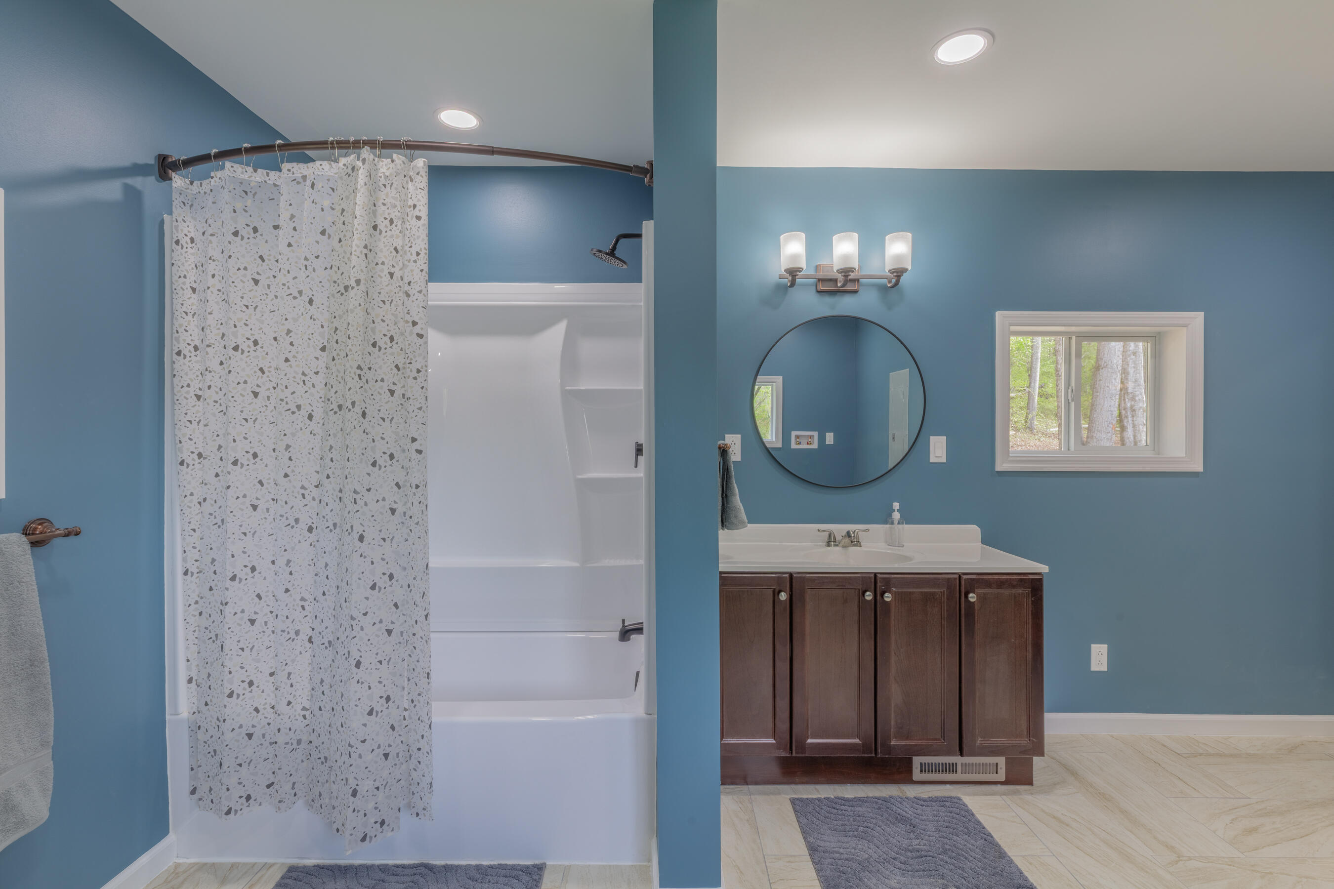 102 Bandy Road LaFayette, GA 30728 - Photo 16 of 40 Full Bath