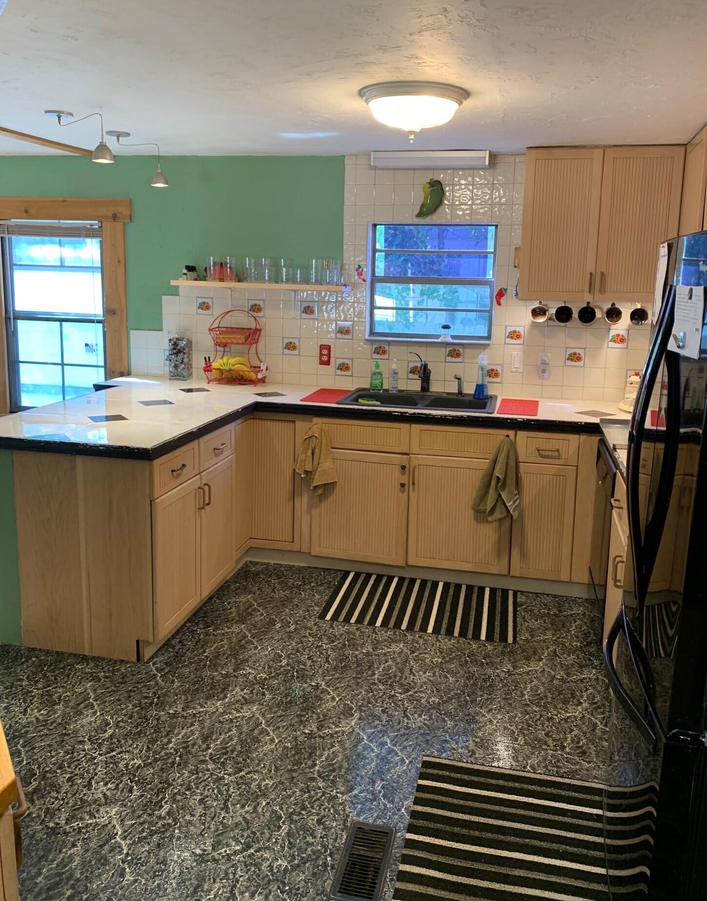 10424 Marina Way Boca Raton, FL 33428 - Photo 6 of 14 Kitchen