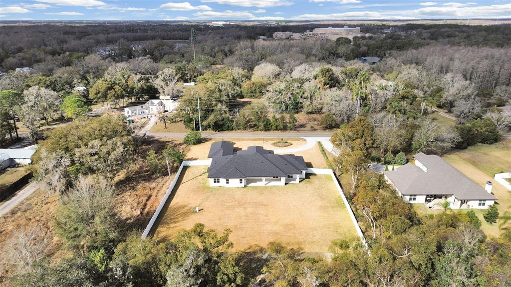 17841 Simmons Road Lutz, FL 33548 - Photo 4 of 53